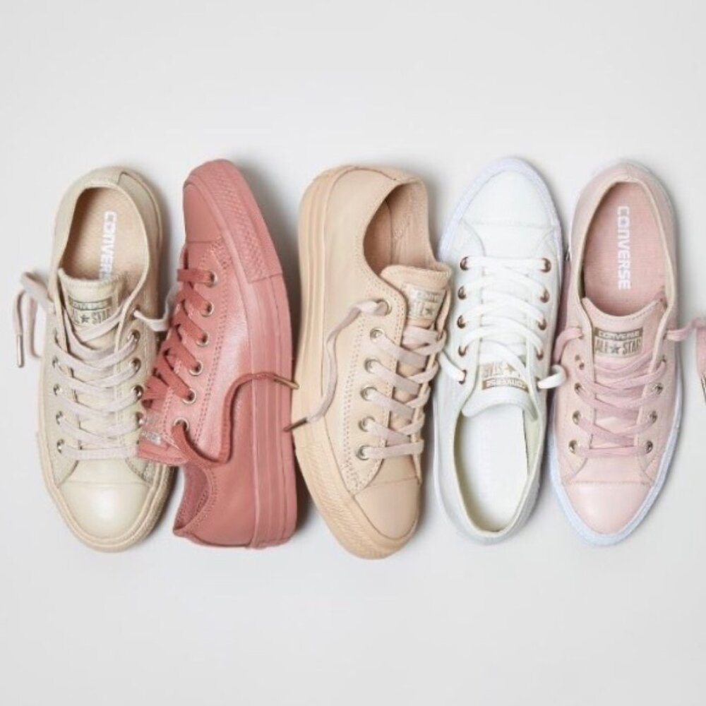 Converse Limited  Holiday Nude Collection Sneaker Dusty Rose Unisex​​ size 6.5